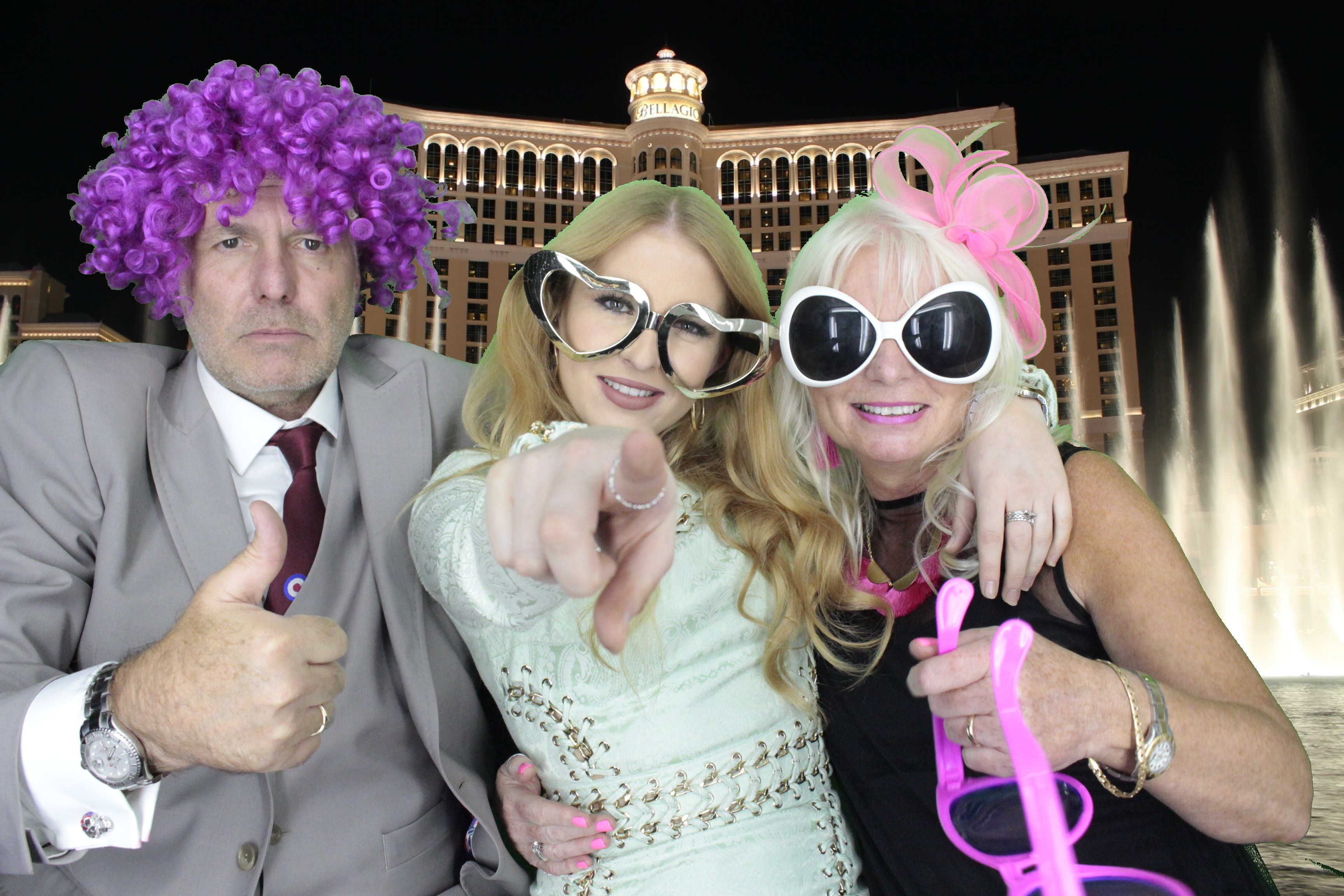 Mr & Mrs Hillier | View more photos from the event at gallery.myphotoboothexperience.co.uk/u/MyPhotoBoothExperienceLtd/Mr-Mrs-Hillier